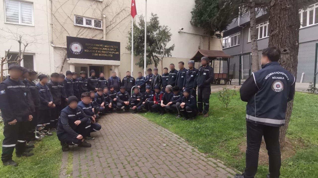 Bursa’da çoğunluğu kimliksiz ve kaçak olan göçmenlere yer temin edip çalıştırılmasına 3 gözaltı 