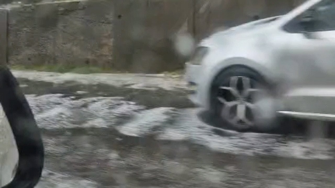 Bursa'da dolu; sürücüler zor anlar yaşadı