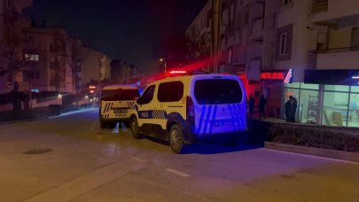 Husumetlisine ateş edip kaçtı