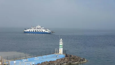 Çanakkale Boğazı'nda gemi trafiği, sis nedeniyle askıya alındı