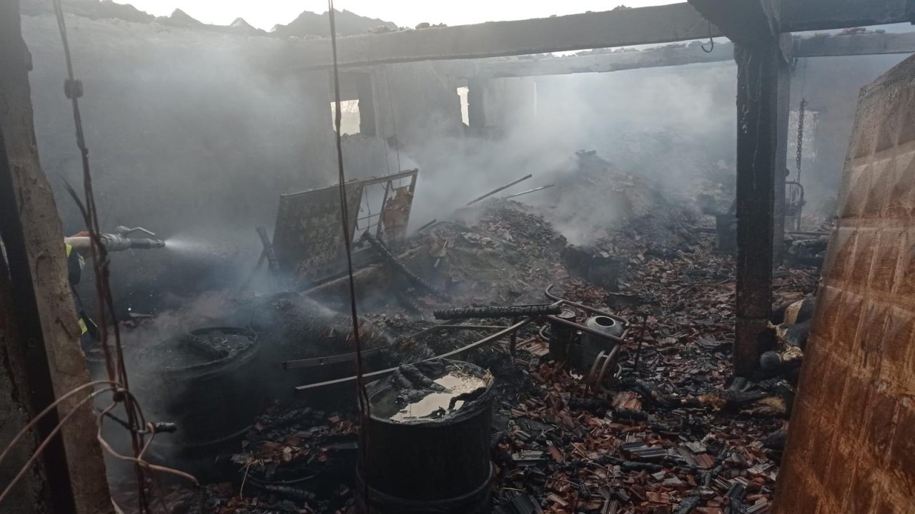 Edirne’de ahır yangını; 6 inek ve 5 keçi öldü 