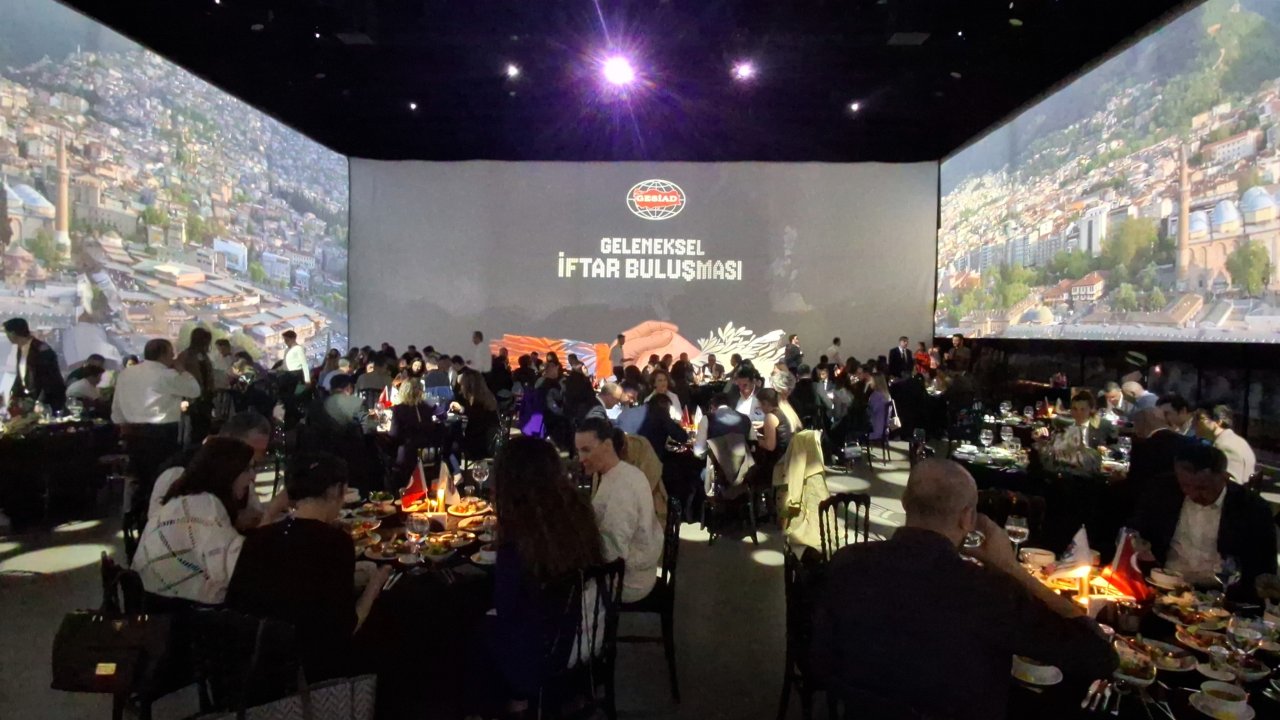 GESİAD'dan depremzede çocuklar için iftar programı
