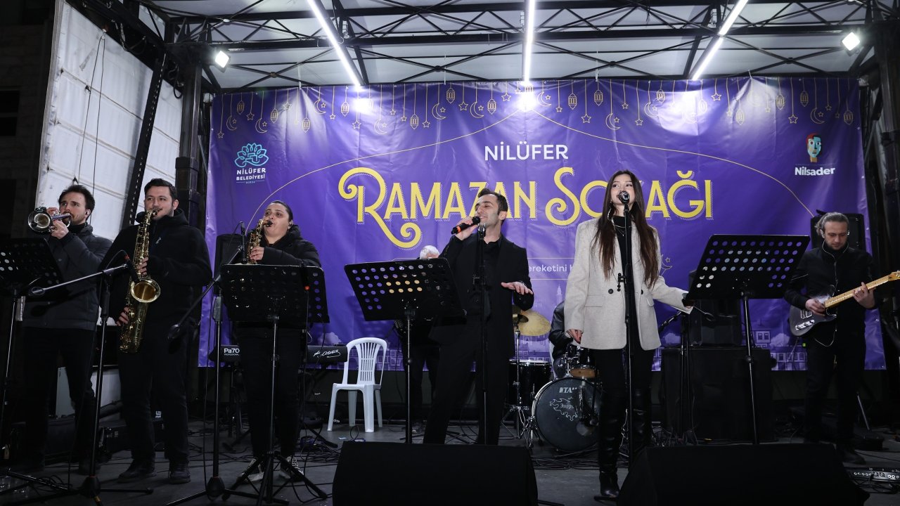 Nilüfer Ramazan Sokağı'nda Kent Orkestrası performans sergiledi