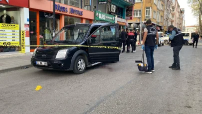 Çorlu’da kırmızı ışıkta beklerken silahlı saldırıya uğradı