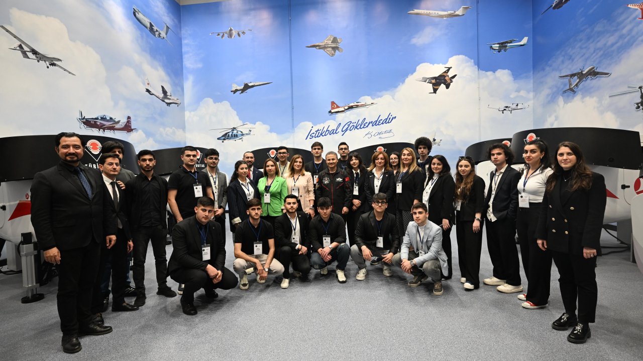 Startech programı için GUHEM'e gelen Azerbaycanlı gençler, Alper Gezeravcı ile buluştu