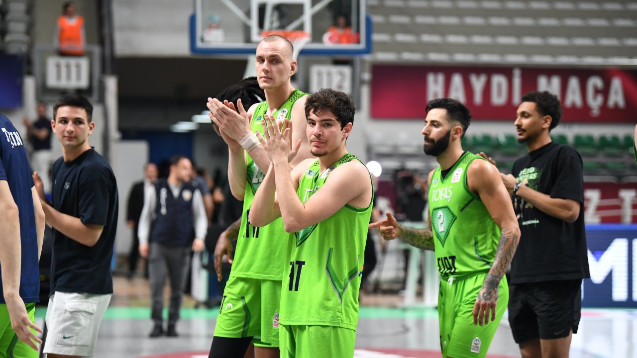 TOFAŞ - Darüşşafaka Lassa: 111- 93