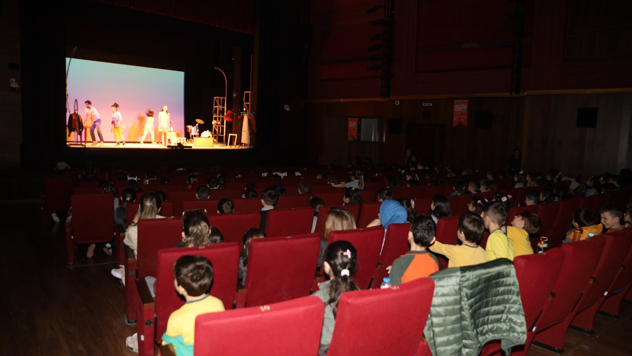 28. Uluslararası Çocuk ve Gençlik Tiyatroları Festivali başladı