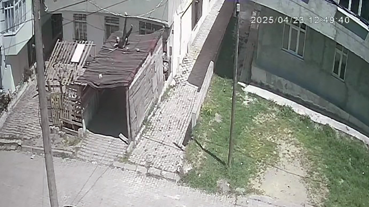 Çerkezköy'de deprem sonrası balkondan atlayarak yaralandı