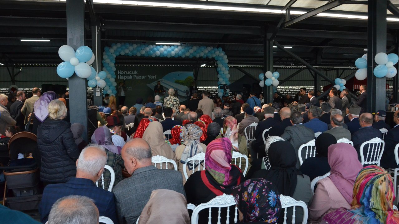 Adapazarı Korucuk Kapalı Pazaryeri hizmete açıldı