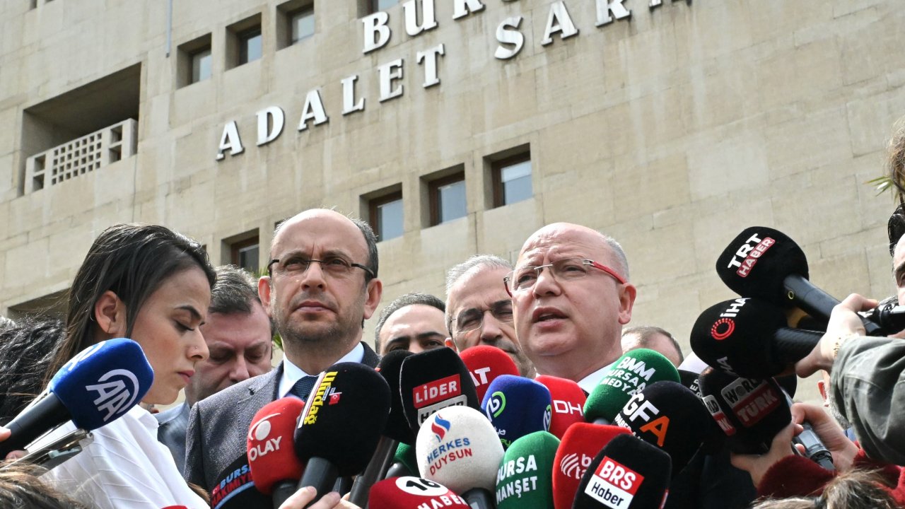 AK Parti İl Başkanı Gürkan'dan Bursa Büyükşehir Belediye Başkanı Bozbey hakkında suç duyurusu