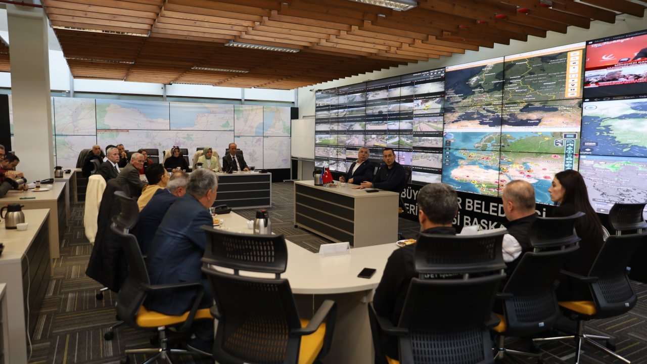 AKOM'da muhtarlarla iş birliği toplantısı