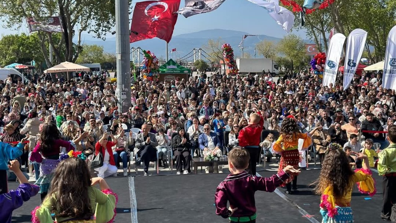 Bandırma'da 23 Nisan coşkusu