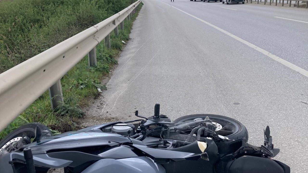 Bariyerlere çarpan motosikletin sürücüsü öldü