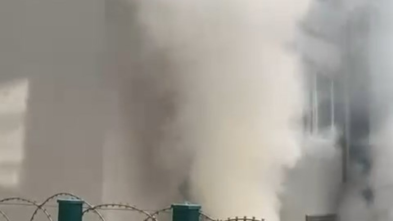 Bursa&#039;da 5 katlı binada yangın