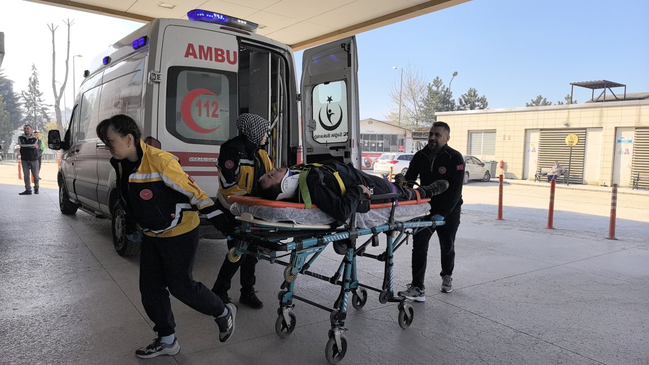 Cam takarken düşen işçi ağır yaralandı