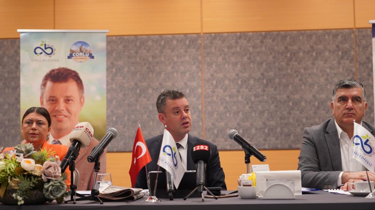 Çorlu Belediye Başkanı Sarıkurt, basın mensuplarıyla buluştu