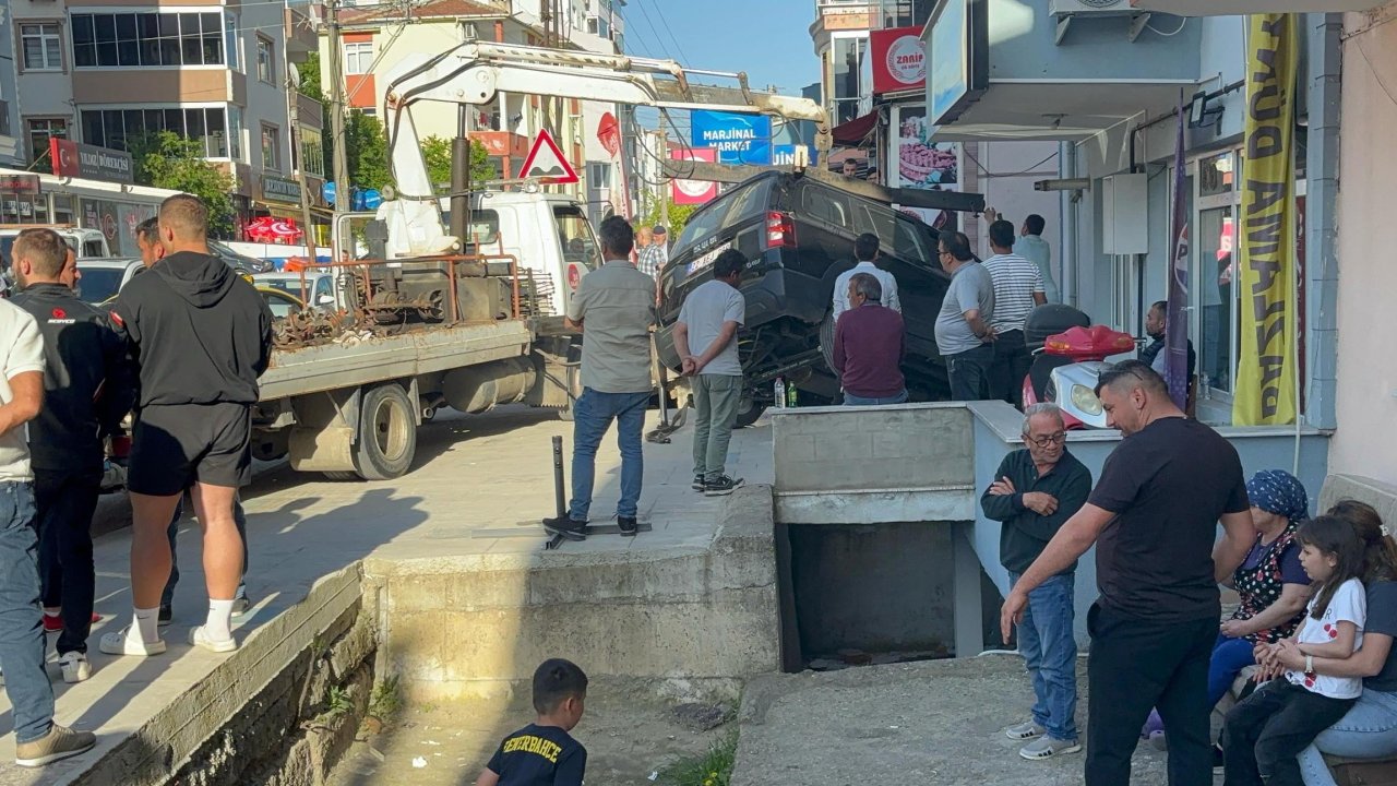 Edirne'de cipin duvara çarptığı kaza kamerada