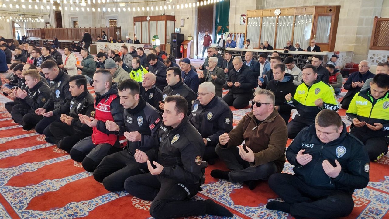 Edirne'de emniyetten şehitler için mevlit