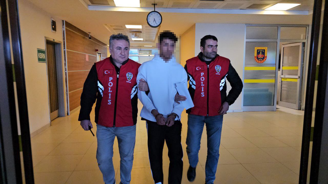 Edirne'de lise bahçesinde bıçaklanarak öldürülen Gülden, toprağa verildi