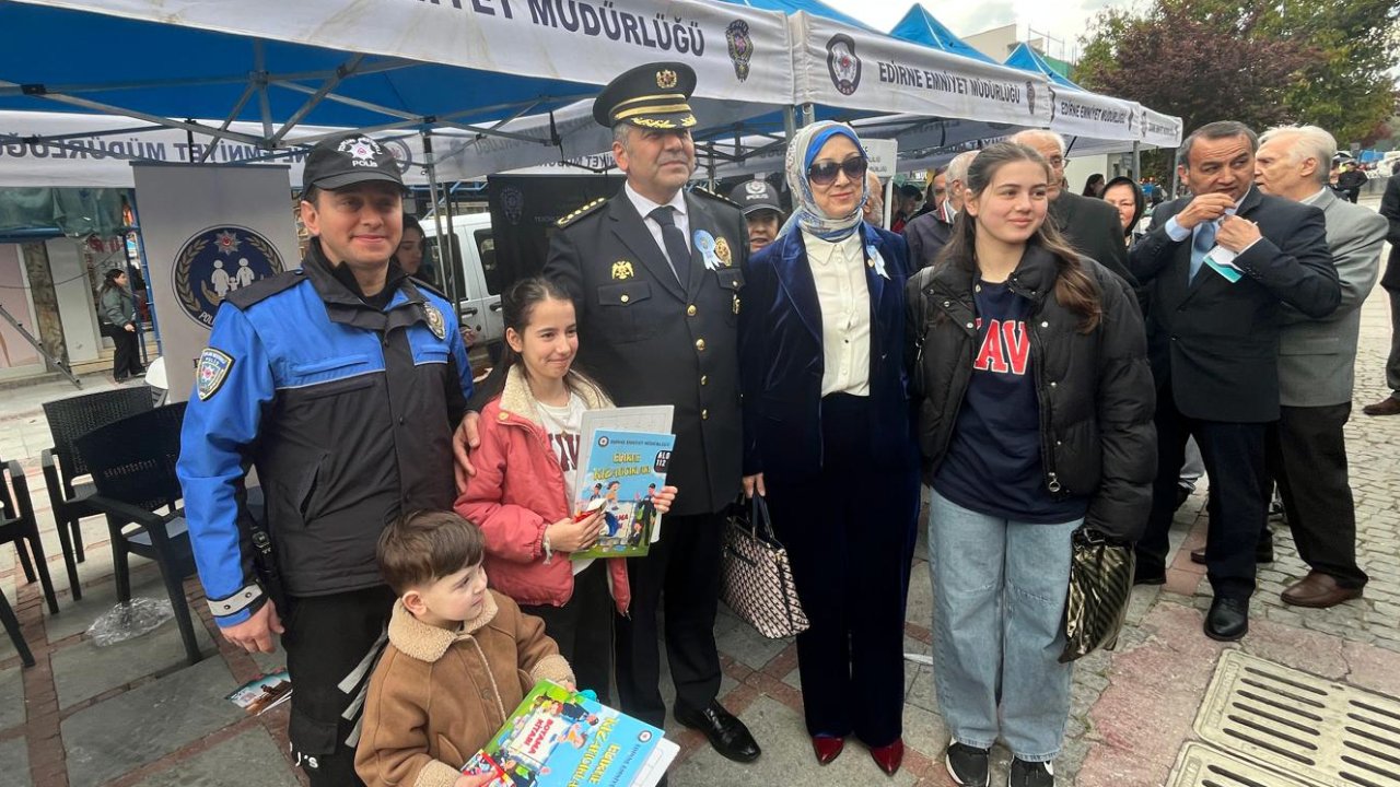 Edirne'de polisten vatandaşlara bilgilendirme