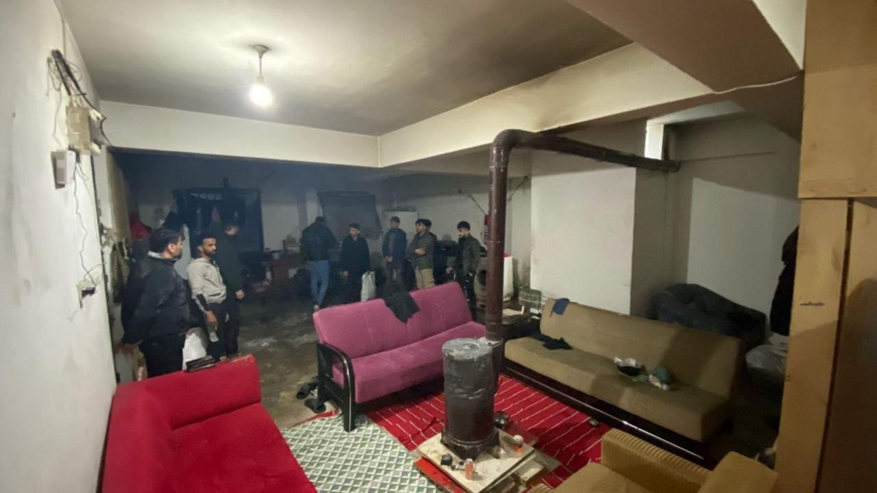 Evde 7 kaçak göçmen yakalandı