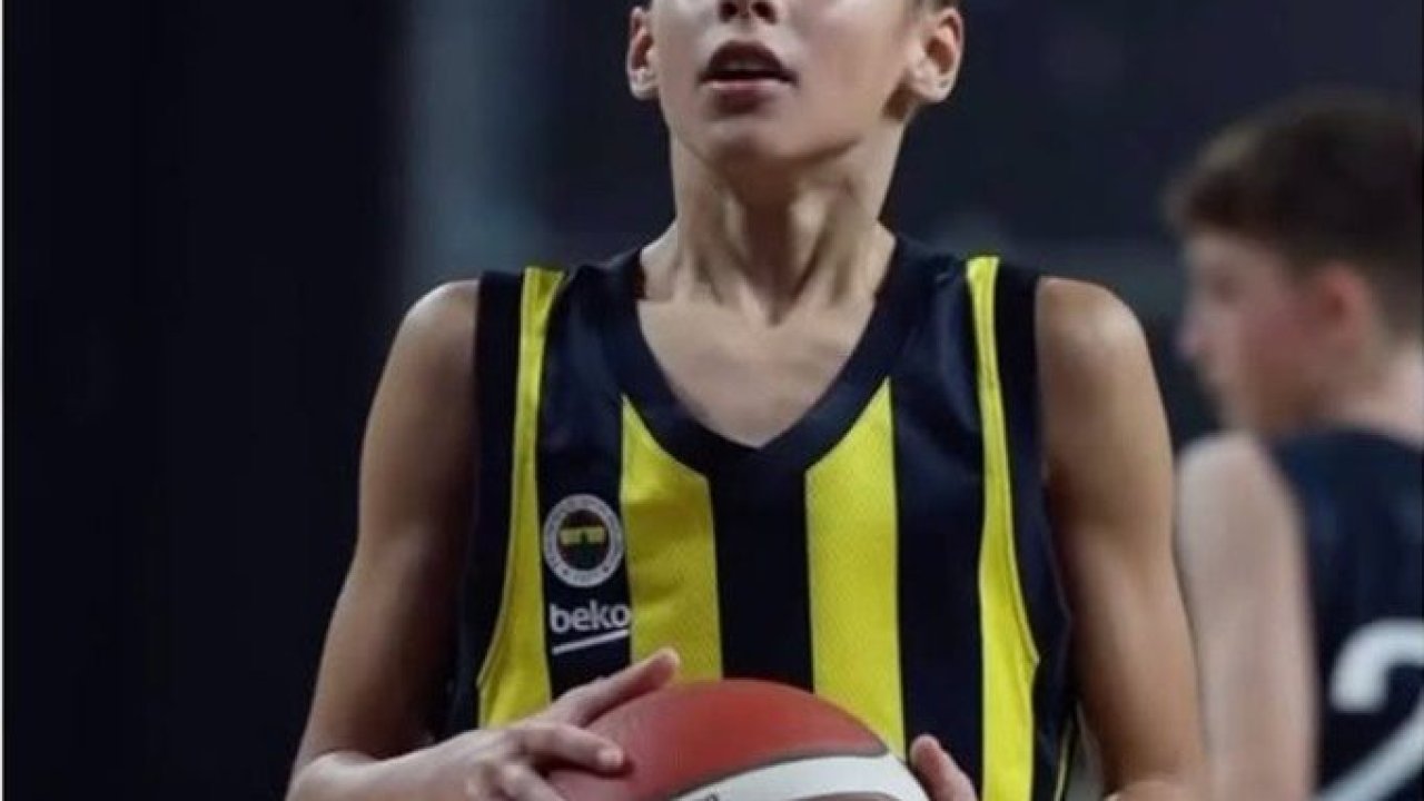 Fenerbahçeli küçük Jasikevicius Balıkesir'de parkede