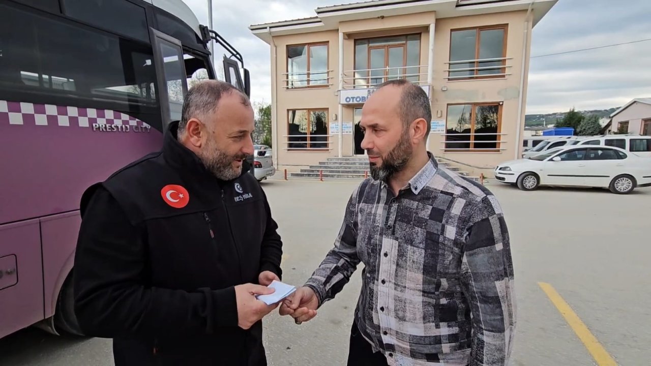 Halk otobüsü şoförü, ödül olarak verilen parayı Gazze için bağışladı