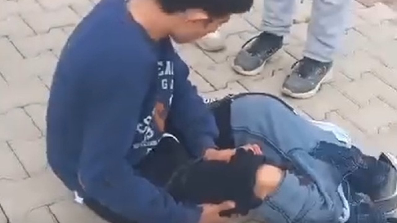 İnegöl'de çocukların bıçaklı kavgası; 1 yaralı