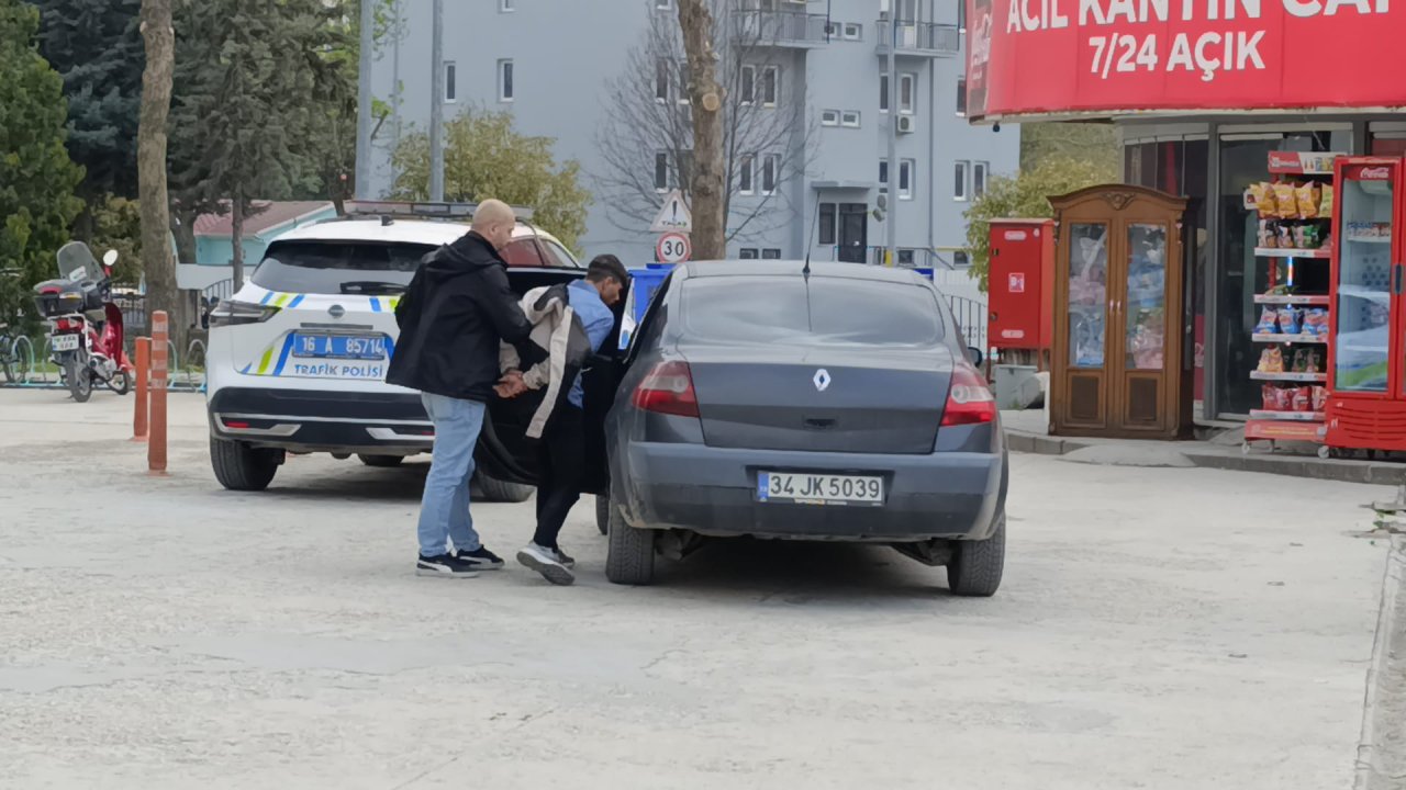 İnegöl'de uyuşturucu yapımında kullanılan ham maddeyle yakalanan şüpheli tutuklandı