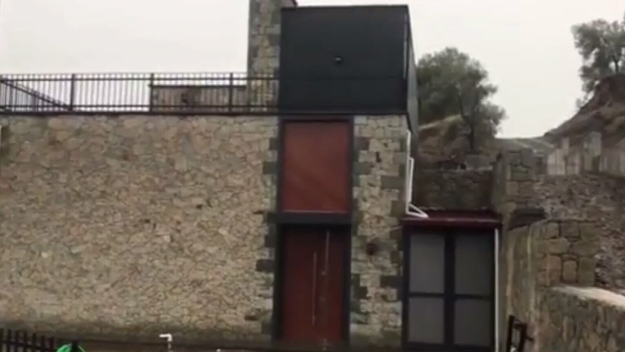 Jandarma ekipleri, İmamoğlu'nun babasına ait evde arama yaptı