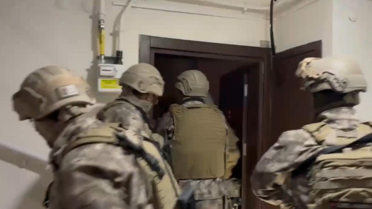 Kırklareli merkezli kargo ile uyuşturucu satan şüphelilere operasyonda 3 tutuklama