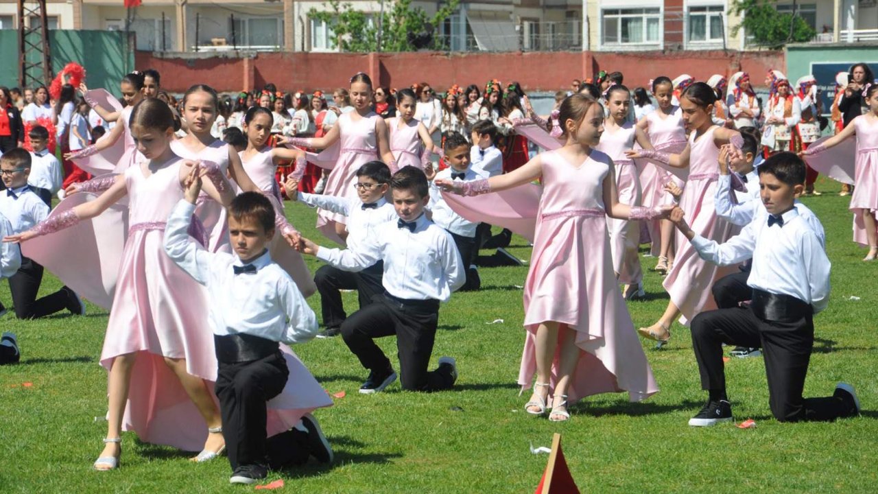 Lüleburgaz'da 23 Nisan coşkuyla kutlandı