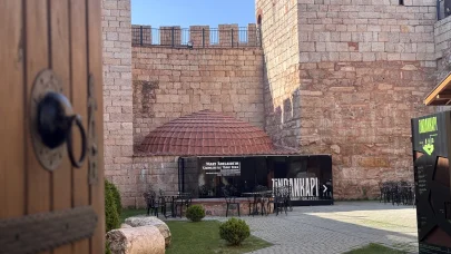Önünden geçilmeye korkulan Zindankapı, 2 bin 500 yıl sonra sanatla hayat buldu
