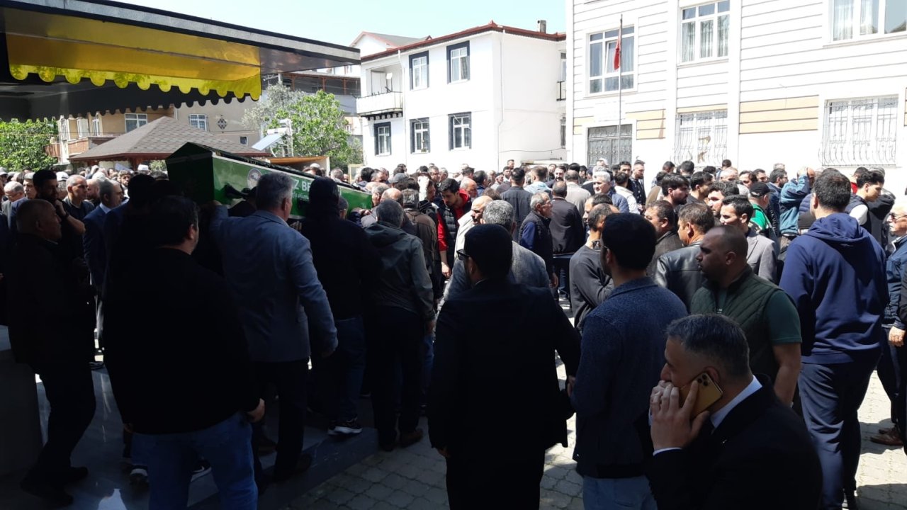 Otomobil çarpan 6 yaşındaki Zümra, 4 gün sonra yaşam savaşını kaybetti