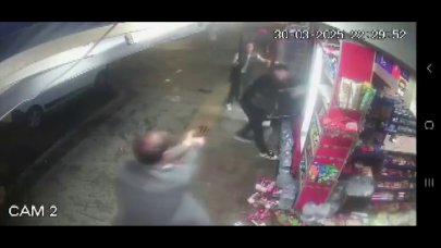 Sakarya'da 2 kişinin yaralandığı kavgaya ilişkin güvenlik kamerası görüntüleri ortaya çıktı