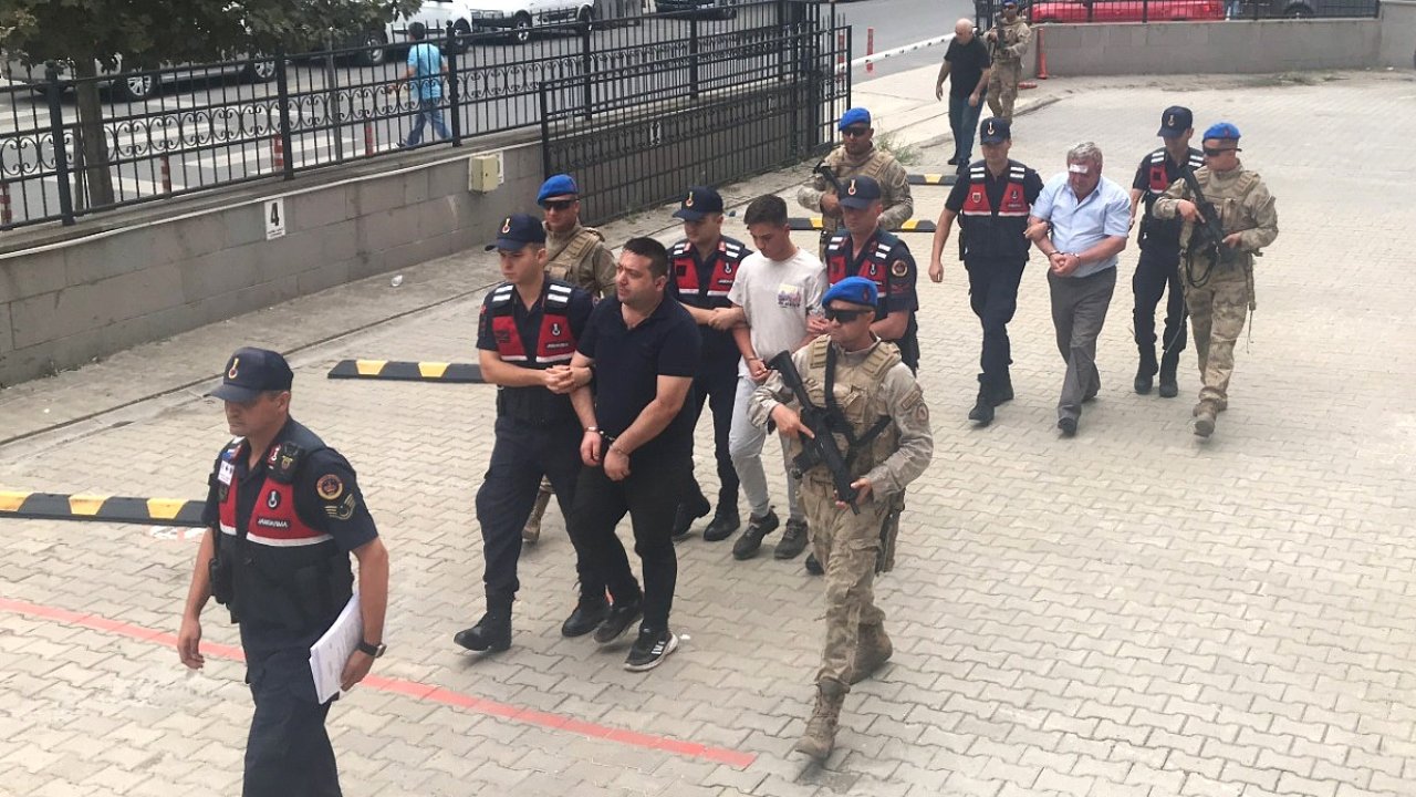 19 yaşındaki Ali'nin öldürüldüğü davaya ilişkin 3 sanığa indirimli ceza