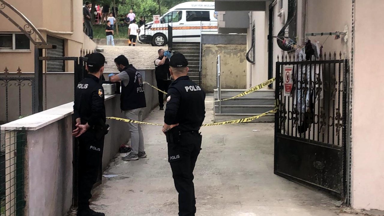2 yaşında bebek 5'inci katın penceresinden düşerek öldü