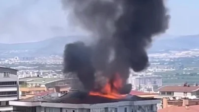 7 katlı apartmanın çatısı alev alev yandı