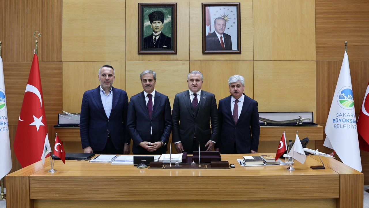 Bakan Bak'tan Sakarya'ya 'Uluslararası Kano Kürek Parkuru' müjdesi