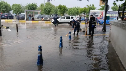 Bandırma’da sağanak; metrekareye 70 kilogram yağış düştü
