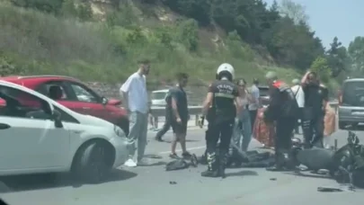 Bursa'da 2 otomobil ile 1 motosiklet çarpıştı; 2 yaralı