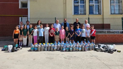 Edirne’de ilkokul öğrencileri 1 ton atık pil topladı