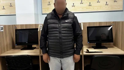Ehliyet sınavında kopya düzeneğiyle yakalandı; kulaklık hastanede çıkarıldı