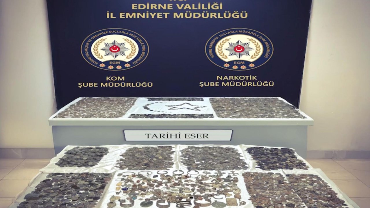 Kapıkule'de TIR'da 12 bin 770 parça tarihi eser ele geçirildi