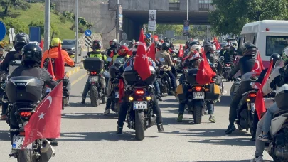 Motosiklet tutkunlarından 19 Mayıs korteji