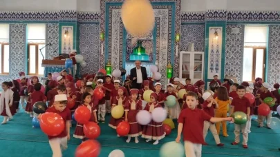 Pamukova'da minikler camide buluştu
