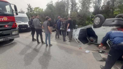 Sakarya'da otomobil ters döndü; 1 yaralı