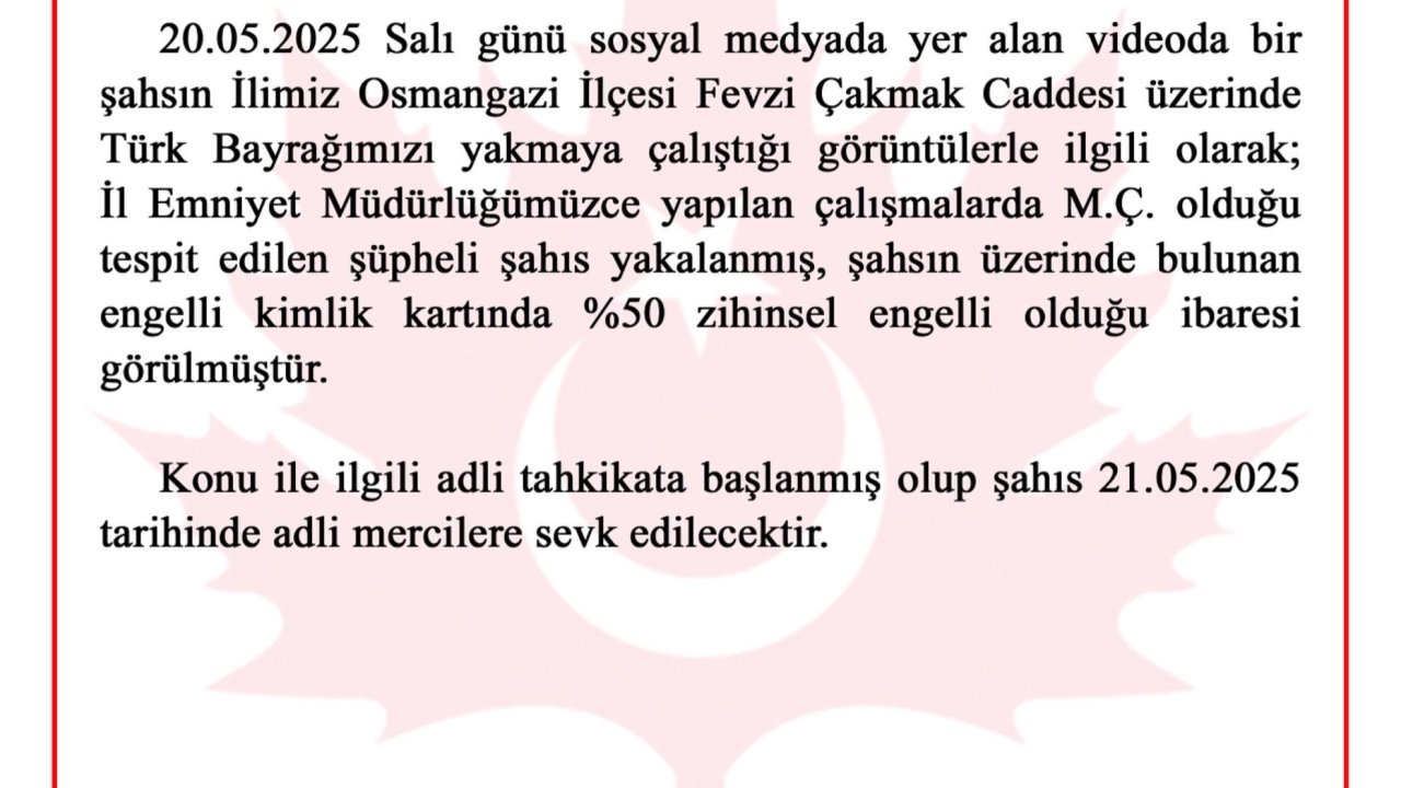 Türk bayrağını yakmaya çalıştığı öne sürülen şüpheli, kadın tepki gösterince kaçtı