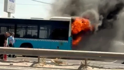 Çorlu'da belediye otobüsü alev aldı