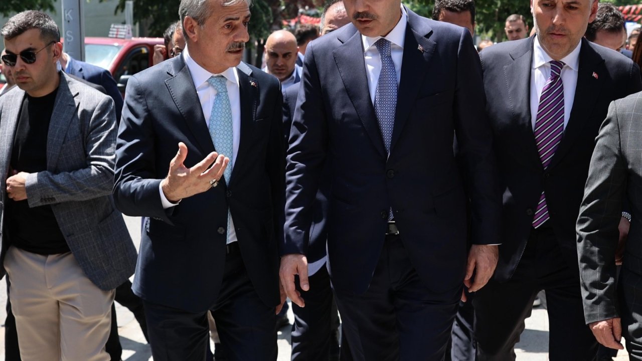 Bakan Kurum: Sapanca Gölü'ndeki kaçak yapıları kaldırıp doğal dokuyu ortaya çıkaracağız